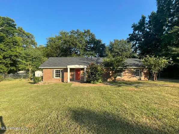 303 Oak Ct, Hollandale, MS 38748