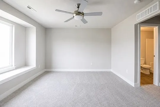 211 NW Springbrooke Dr — Photo 18