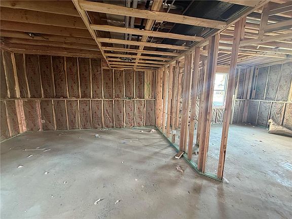 3rd image of 10144 N Brighton Ave