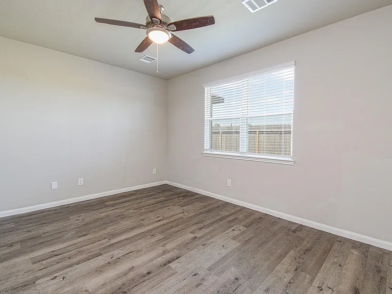 23610 Goodfellow Dr — Photo 11