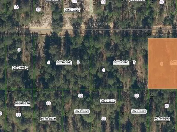 419 Flagler Dr #8, Interlachen, FL 32148