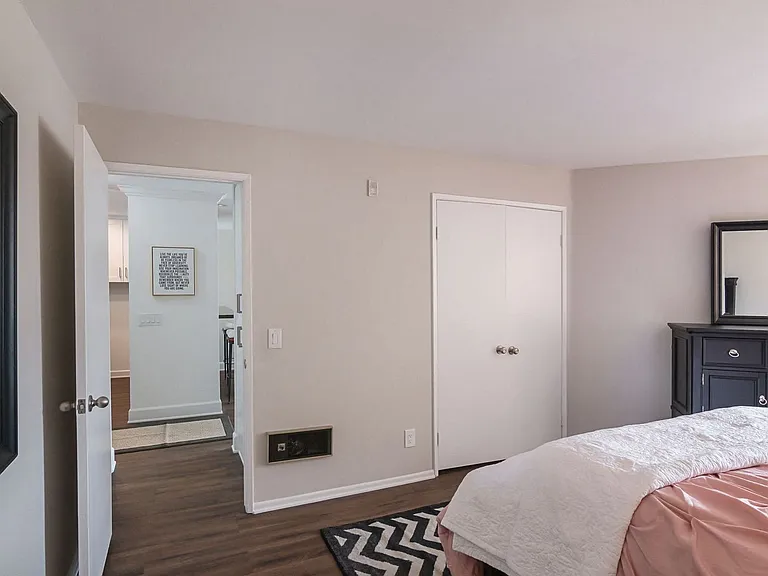 3700 Sepulveda Apartments — Photo 12