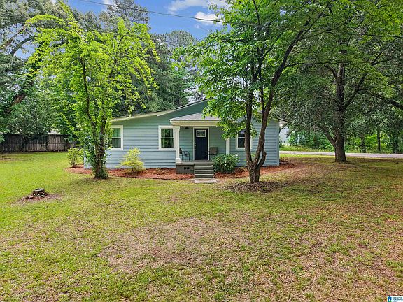 3rd image of 340 Glenn Chapel Rd