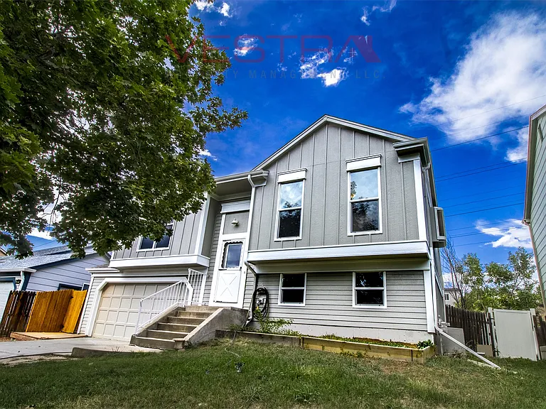 19969 E Linvale Pl — Photo 2