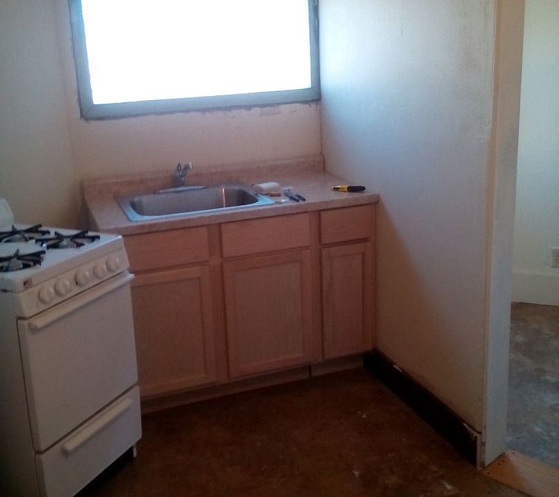 2nd image of 829 S 19th St #6