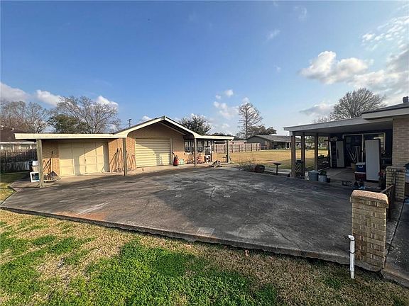 5th image of 125 River Oaks Dr