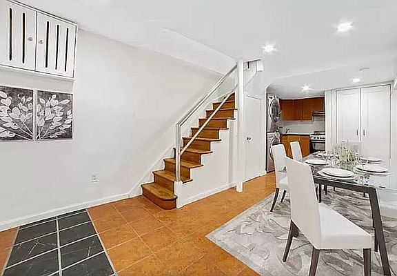 4th image of 313 E 78th St #1F