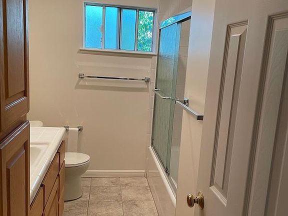 5th image of 487 Ortega Ave #6