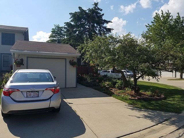 1st image of 300 Birchwood Ln