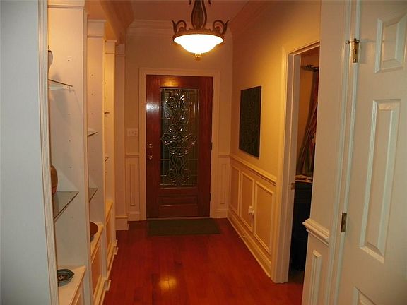 2nd image of 1237 Barbe Dr