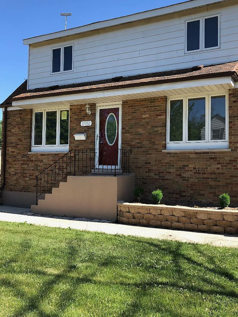 17702 Walter St photo 1