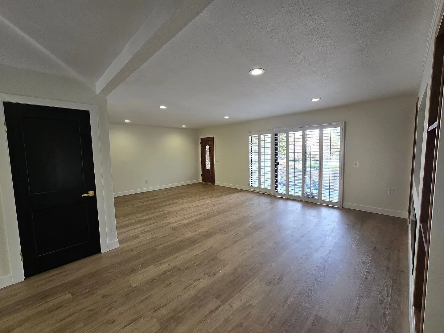 Hawarden Hills Home — Photo 2