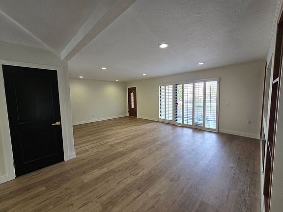 2nd image of 7061 Seville Way