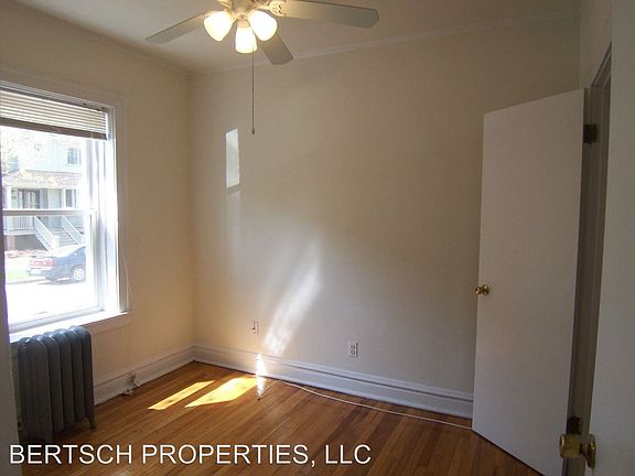 4th image of 4507 N Oakley Ave APT 1