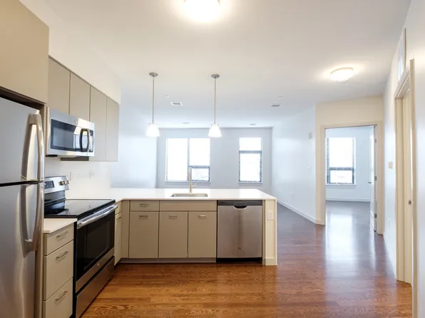 455 Harvard St #301, Brookline, MA 02446