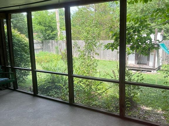 5th image of 2802 W Kent Dr