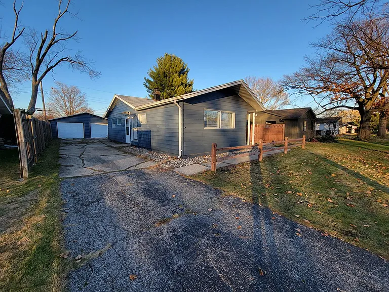 3125 Boynton Ave — Photo 2