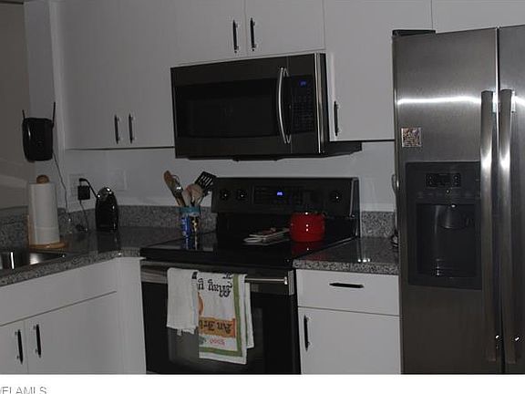 5th image of 9660 Victoria Ln #A-204