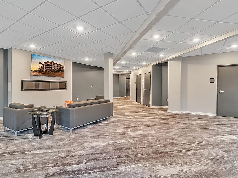 Metro Place Apartments — Photo 2