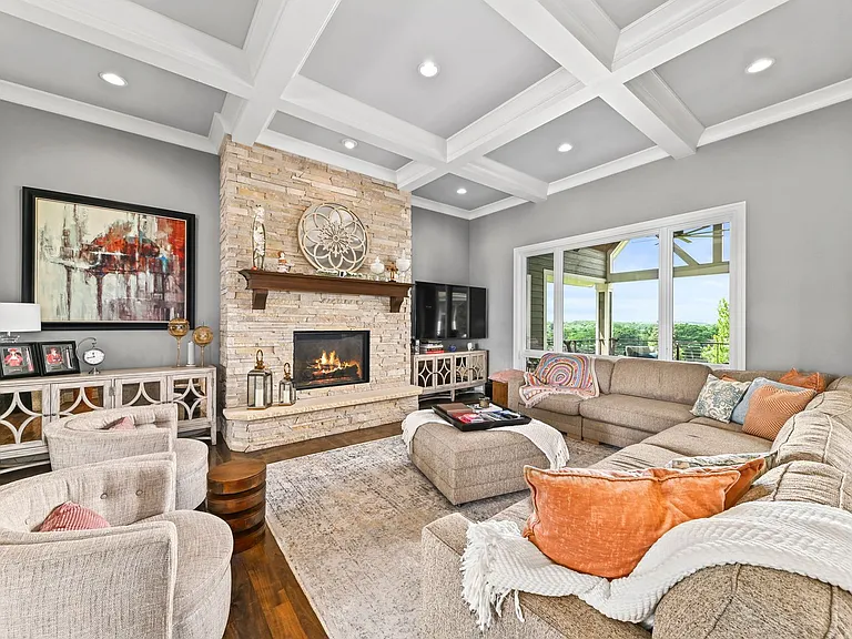 1626 Twisted Oak Ct — Photo 8