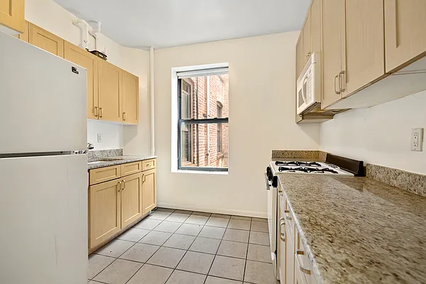 Rented by Compass | media 14