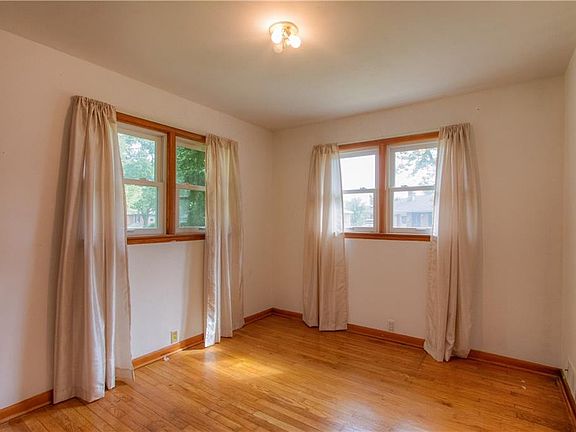 3rd image of 540 Masten St