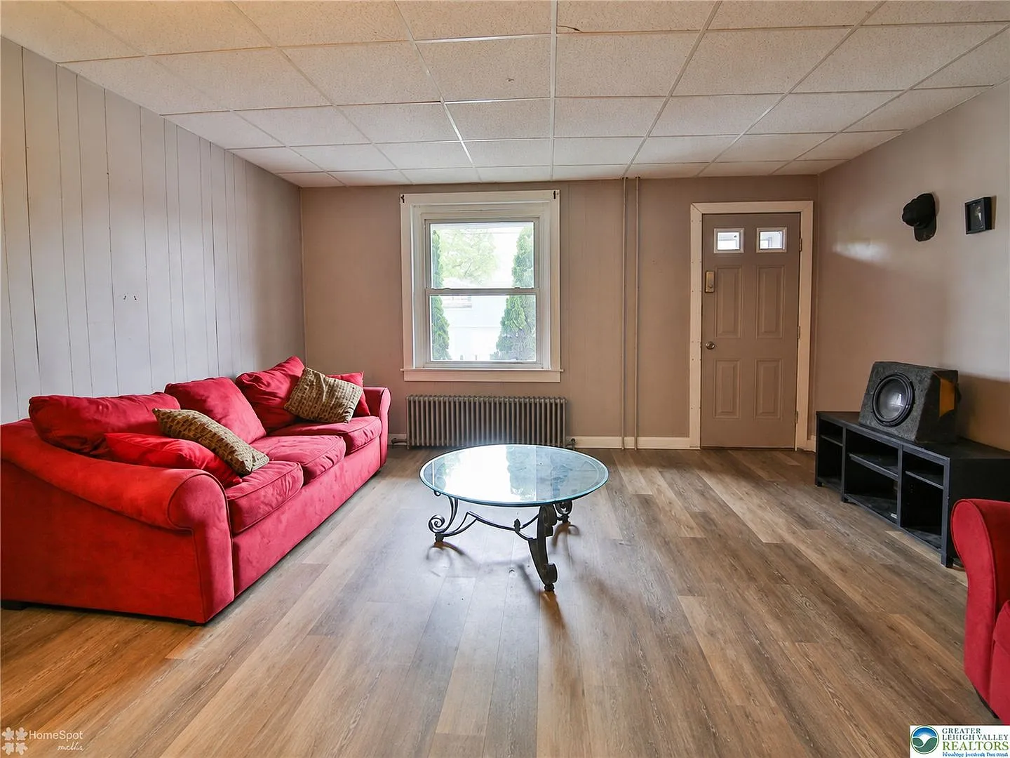 All-brick 4-bedroom, 1-bath twin home in Nesquehoning Borough — Photo 2