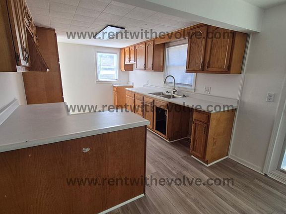 2nd image of 3425 S Dayton Ave