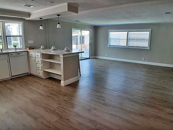 3rd image of 664 San Juan Bay #29