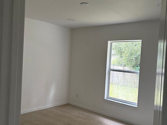 5th image of 6700 SW 86th Pl