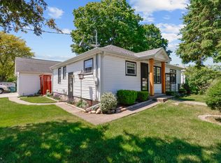 611 Roosevelt Rd, Valparaiso, IN 46383