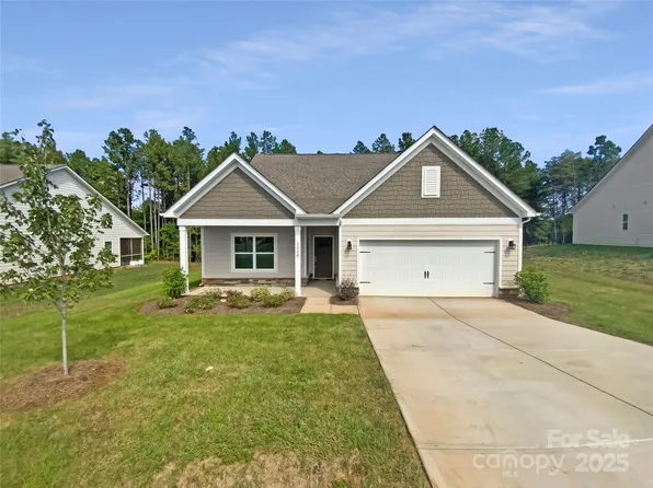 5208 Admirals Lndg, Lancaster, SC 29720