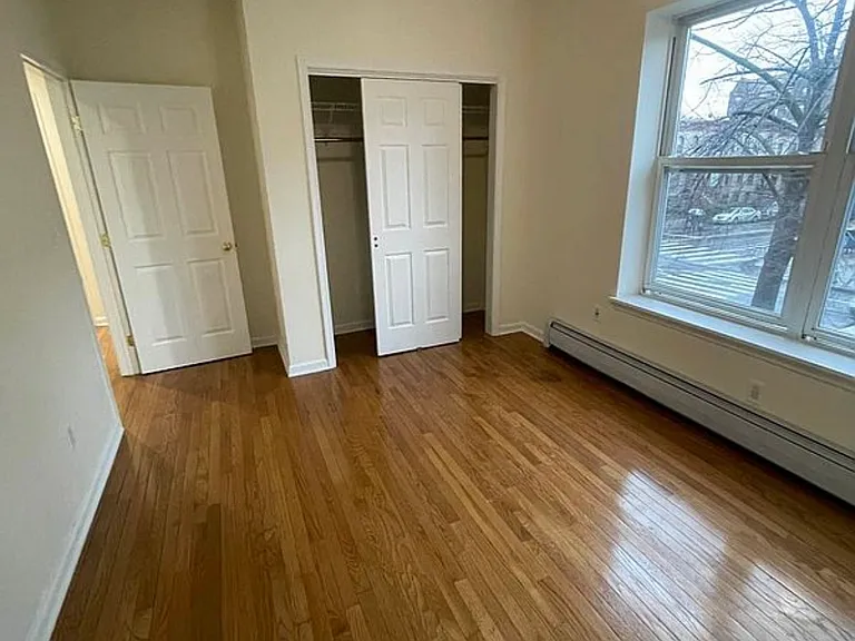 2401 Beverley Rd #2-F — Photo 4