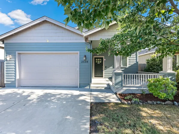 2538 Agate Mdws, White City, OR 97503