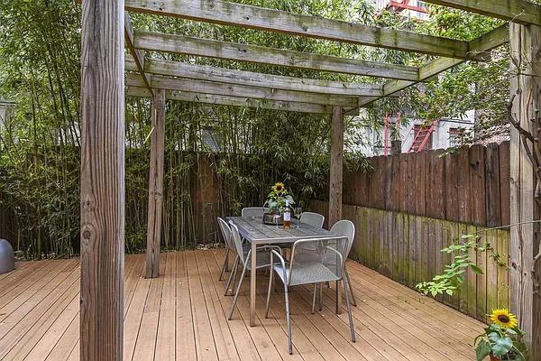 Rented by Besmatch Real Estate Inc | media 5