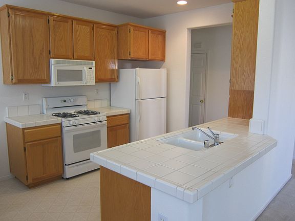 5th image of 1546 Gateway Dr