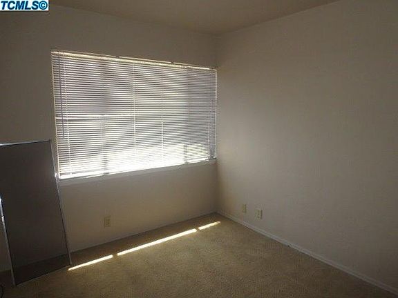 3rd image of 2606 W Iris Ave