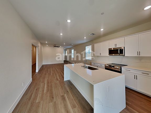 5th image of 497 Silverbell Falls Pl