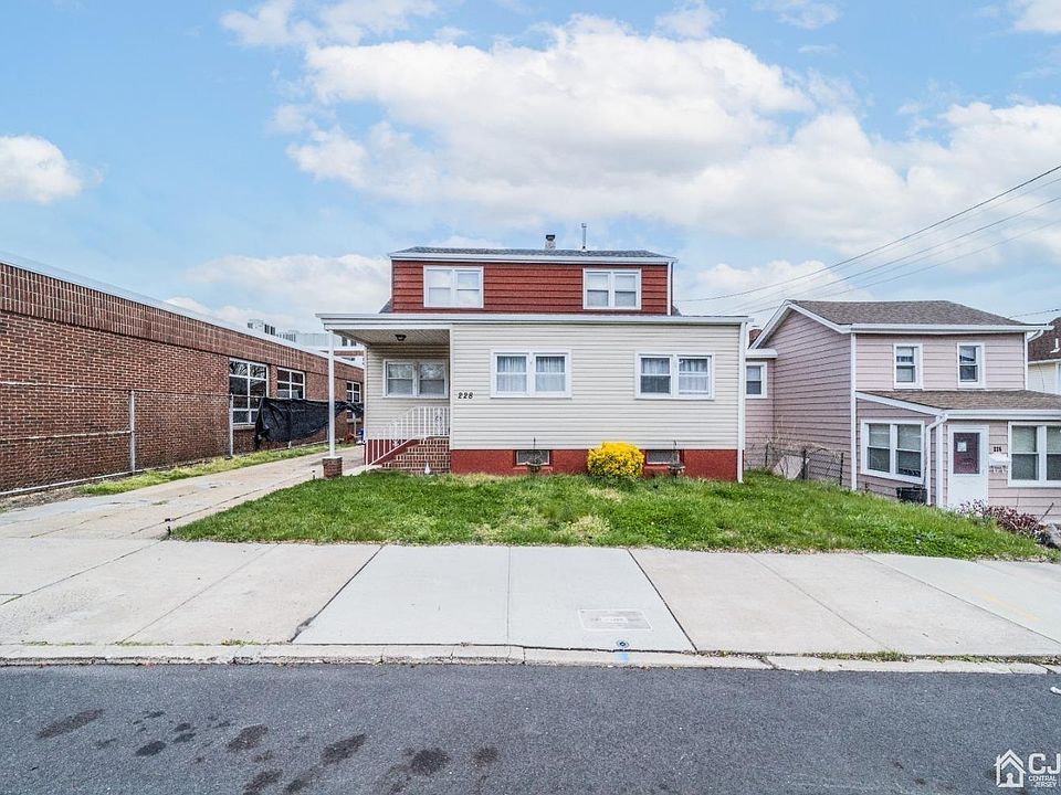 1st image of 228 George St