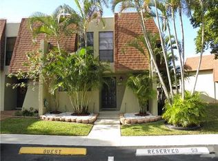 8906 Palm Tree Ln #8906, Hollywood, FL 33024
