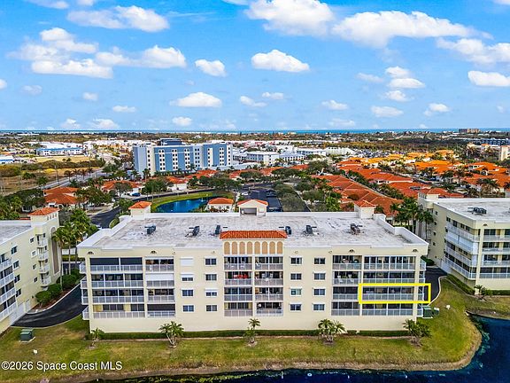 5th image of 742 Bayside Dr Unit 301