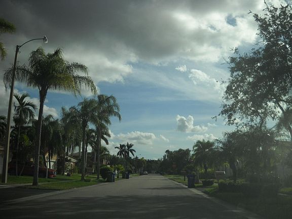 5th image of 431 NW 187th Ave
