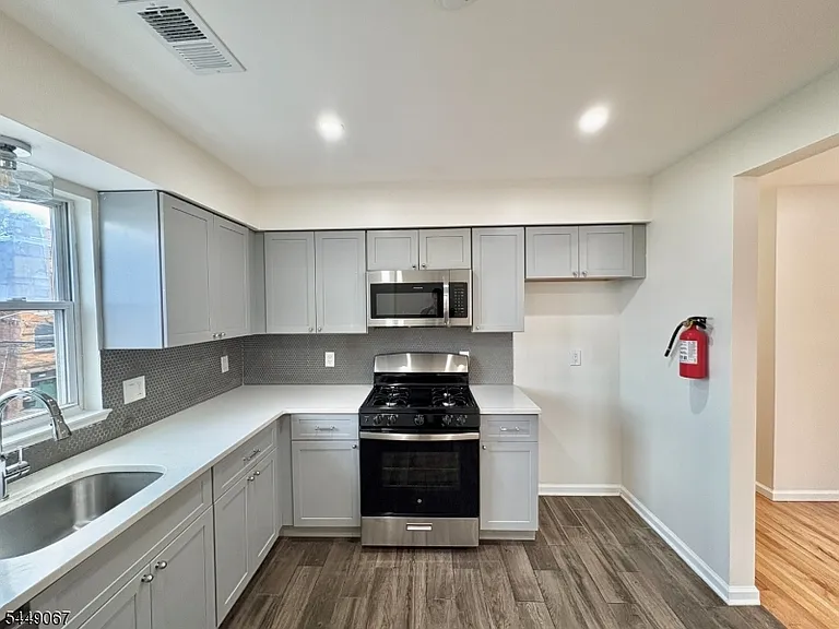 156 Ridgewood Ave #1 — Photo 28