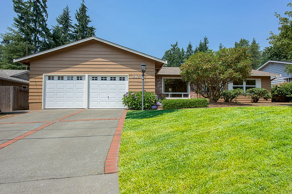 2827 162nd Ave SE photo 1