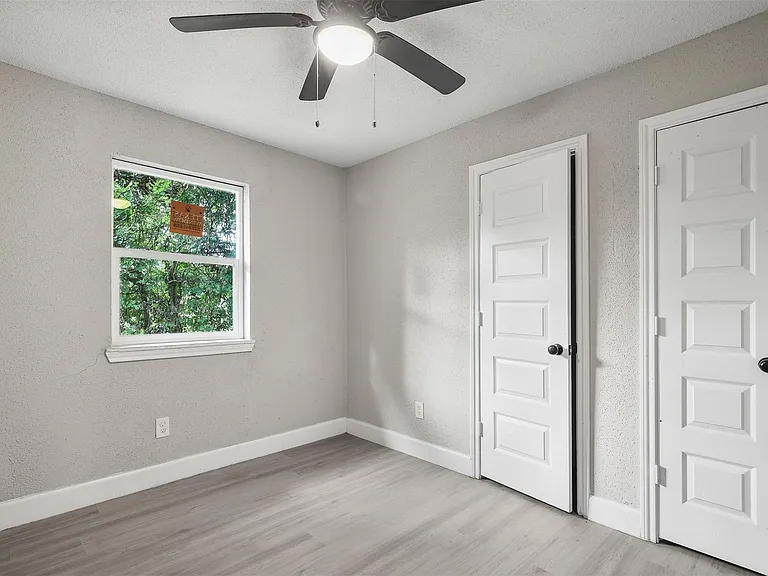 4755 Wilmington St #6 — Photo 11