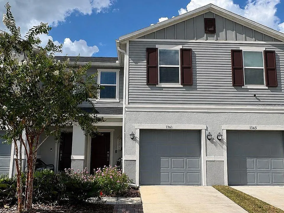 3 bed, 2.5 bath, 1512 sqft, $1,950 — Photo 2