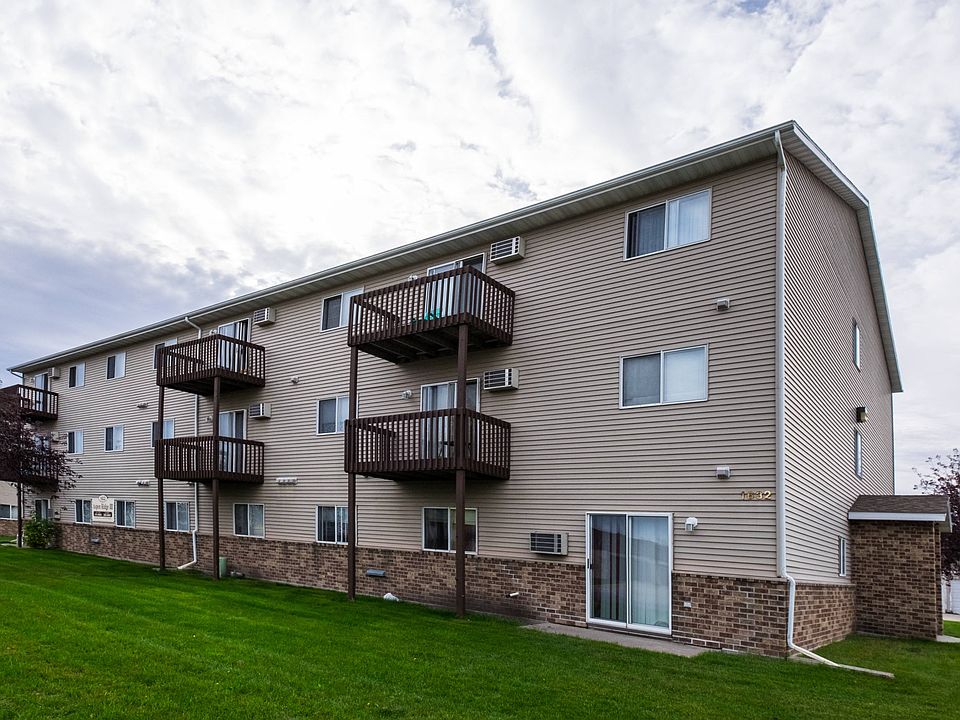 Fargo, ND Aspen Ridge Apartments | Exterior