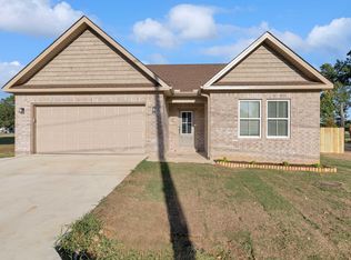 228 N Main St, Bono, AR 72416