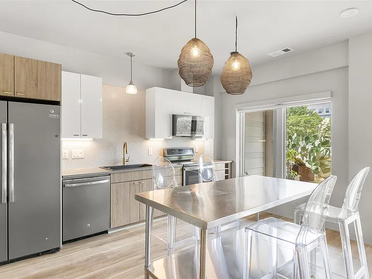4361 S Congress Ave #129 — Photo 9