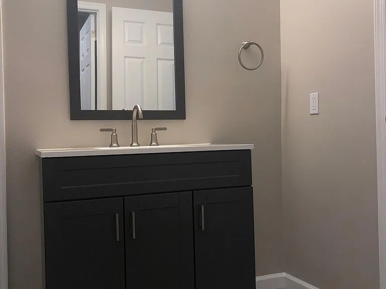 542 Newbury Ct — Photo 24